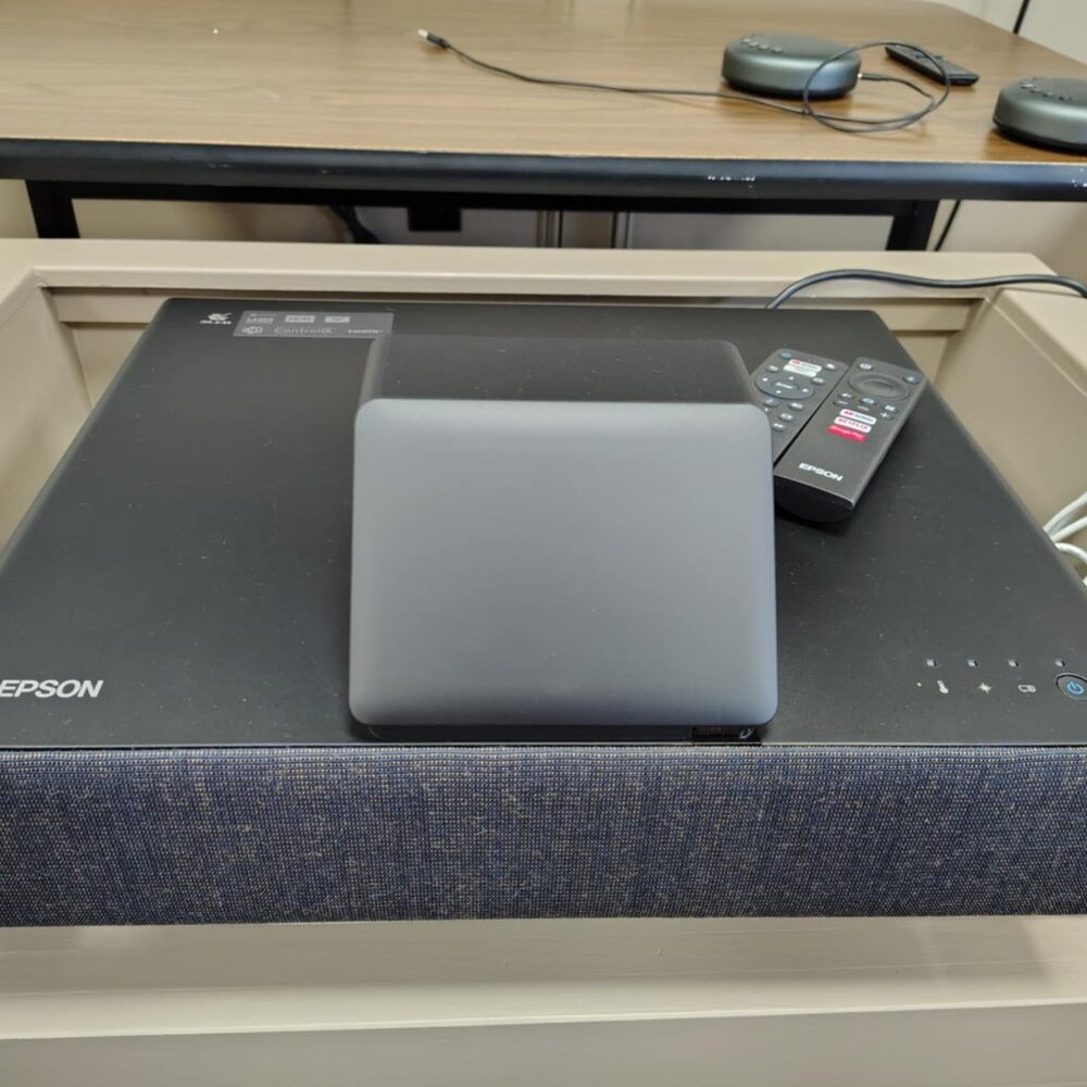 ✨ Epson EpiqVision™ Ultra LS5004K Ultra-Short Throw Laser Projector